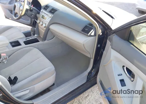 2007 Toyota Camry Le z USA, uszkodzony, nr VIN 4T1BE46K37U614646